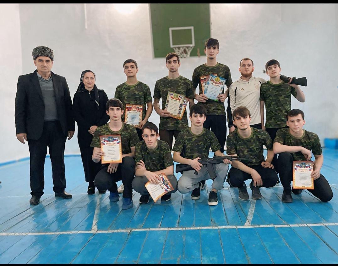 Конкурс «Готов к строевой» среди учащихся 10-11 классов.